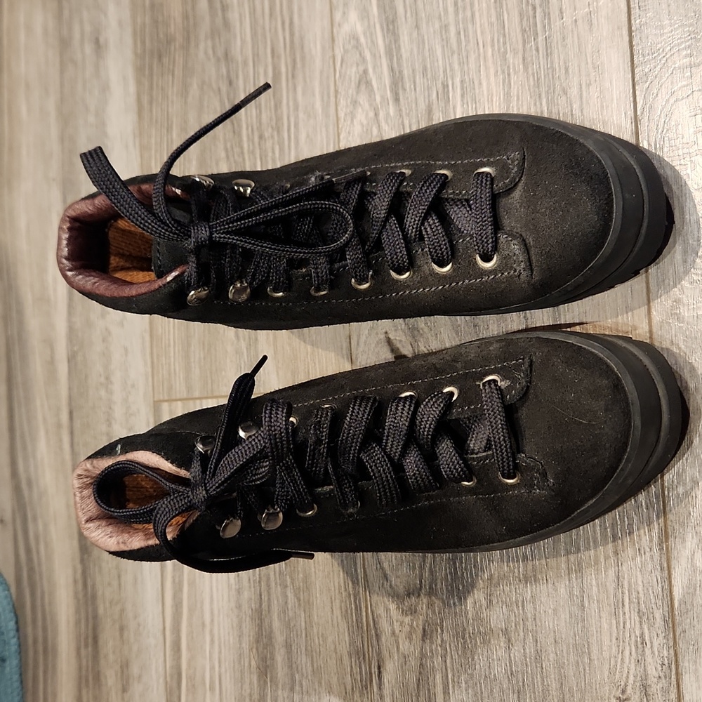 LL Bean Women's black Suede Thinsulate laced up boots sz 5 1/2